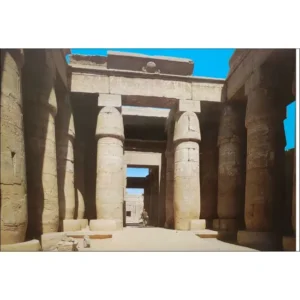 Luxor zewnętrzny dziedziniec świątyni Chonsu Bale