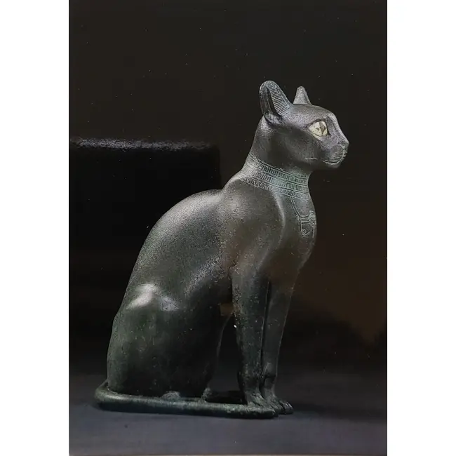 Berlin Muzeum Egipskie siedzący kot